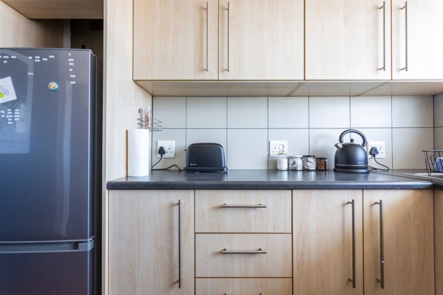 1 Bedroom Property for Sale in Gardens Western Cape